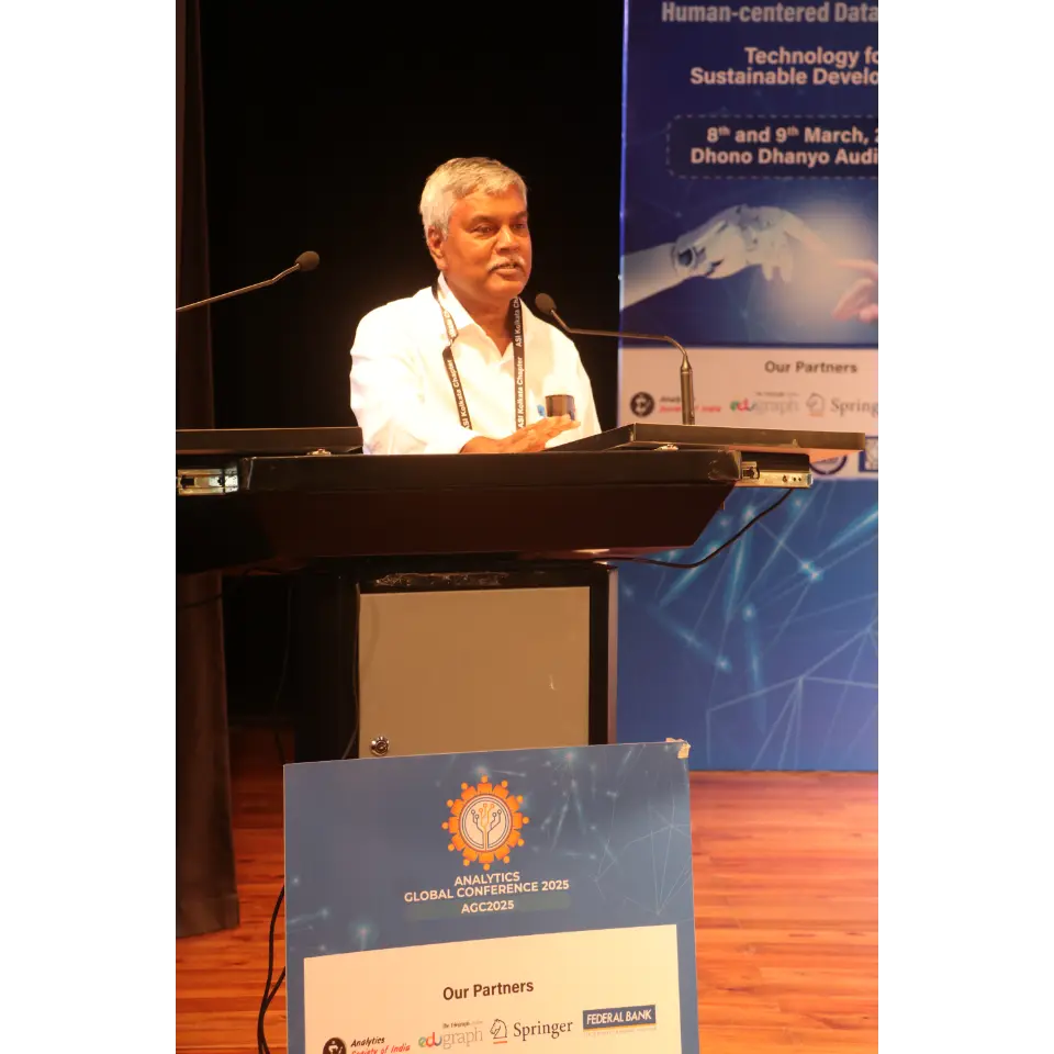 Insights from the best! Prof. Bimal Roy shared his expertise at the Analytics Global Conference, enlightening us on the latest trends and innovations!