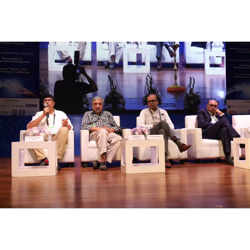 Shaping the future of economies! Our expert panel discussion on transforming the economy explored innovative solutions for a sustainable and resilient future!